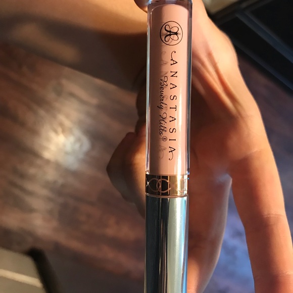 Anastasia Beverly Hills Matte Liquid Lipstick - Picture 4 of 6